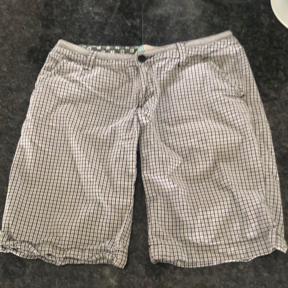 Roxy shorts - Picture 1 of 4